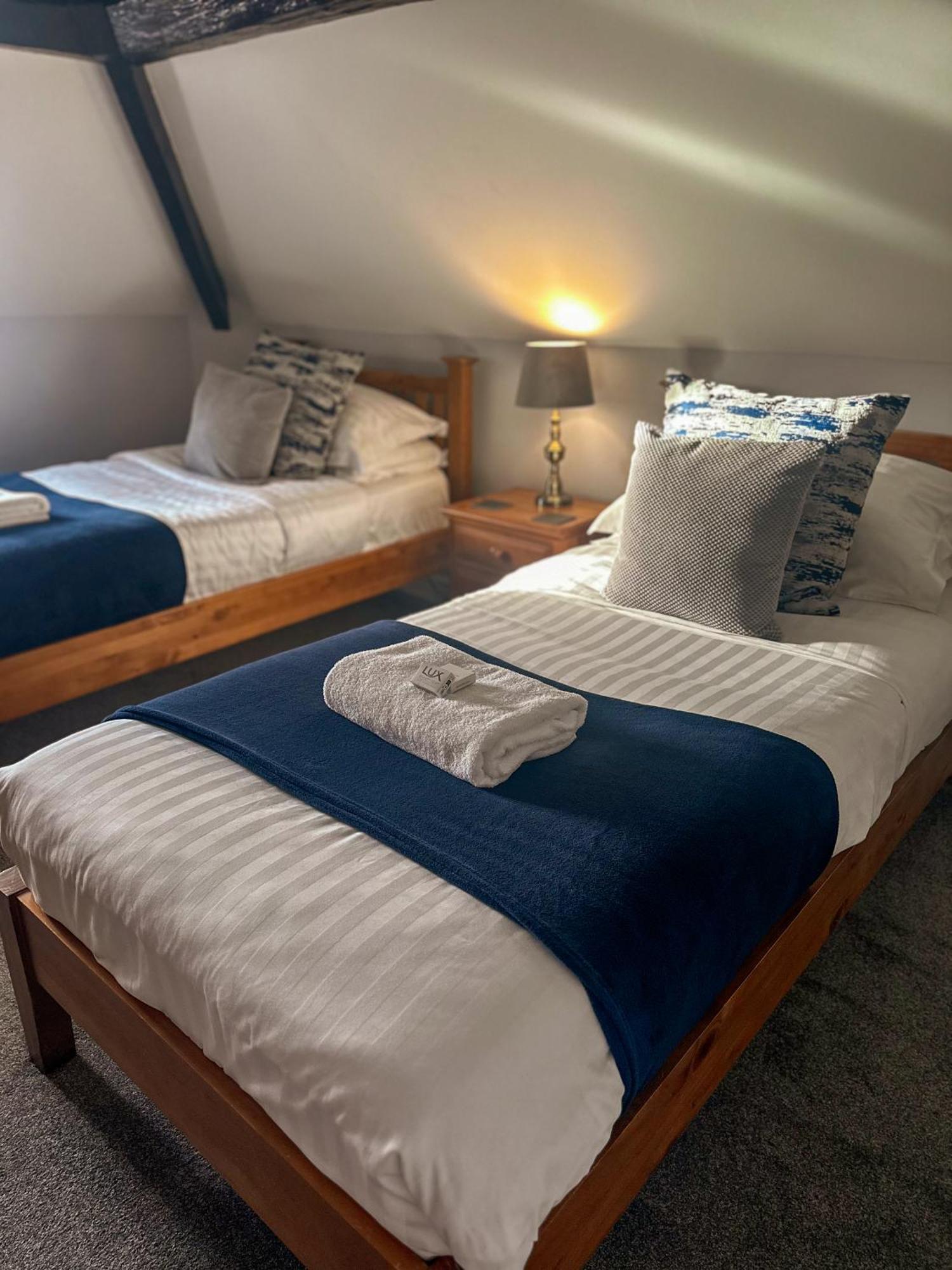 Hotel The Corbet Arms Uffington  Habitación foto