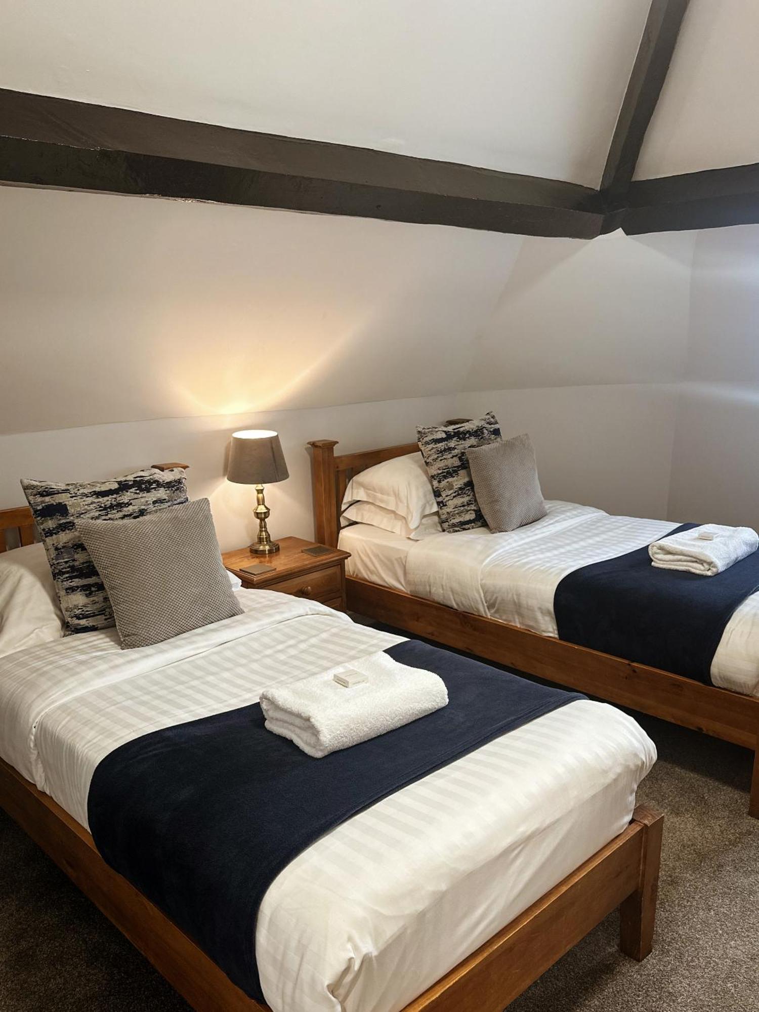 Hotel The Corbet Arms Uffington  Habitación foto